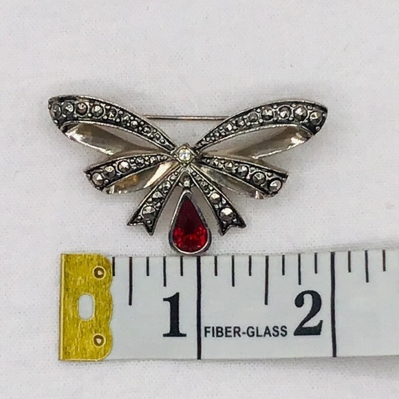 VINTAGE Avon Brooch Birthday Bow Faux Ruby Birthstone Silver Tone Rhin… - Picture 7 of 7